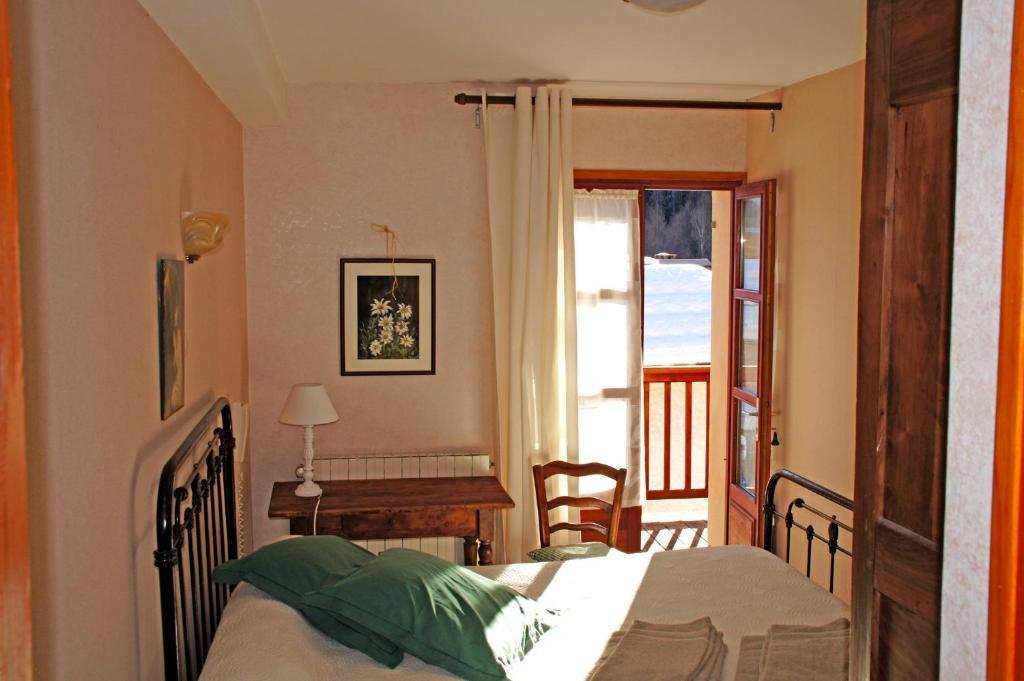 Le Relais Des Vaudois Hotell Freissinieres Rum bild